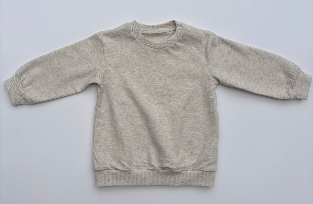 Onze unieke Trui (Mist met eigen keus borduursel)