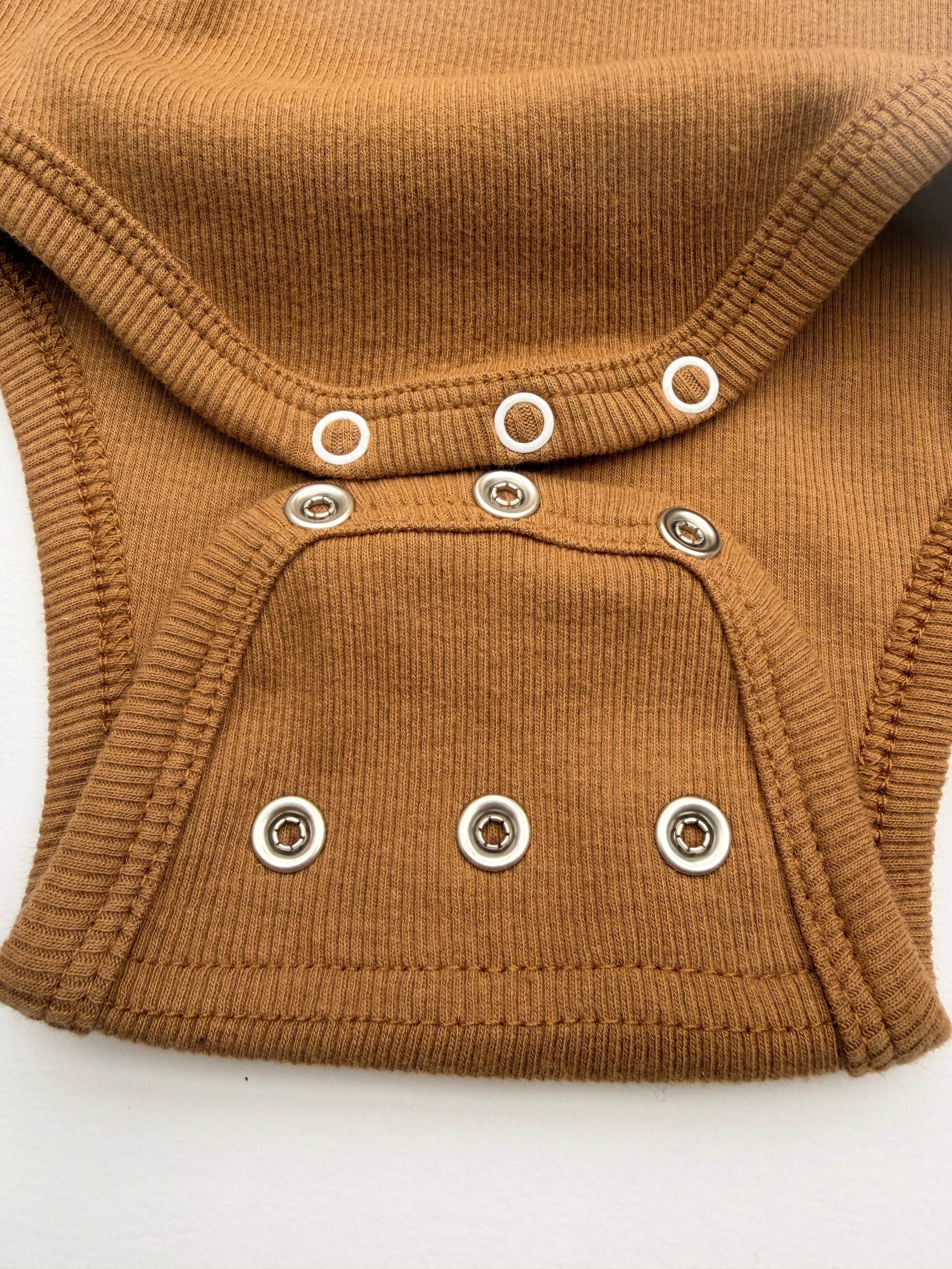 Onze unieke meegroeiromper (Horizon met eigen keus borduursel)