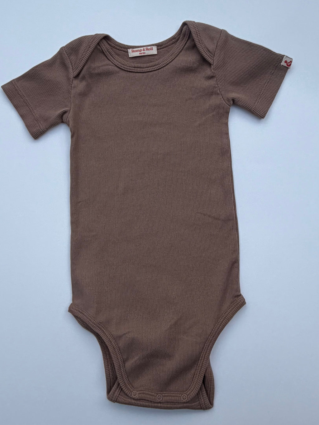 Romp&Roll meegroeiromper (Woodland (korte mouw) met eigen keus borduursel)