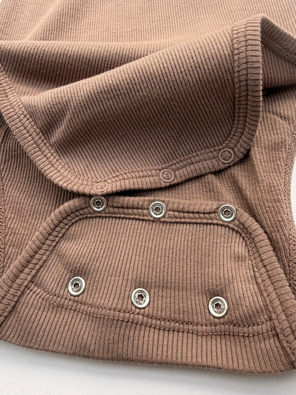 Romp&Roll meegroeiromper (Woodland (korte mouw) met eigen keus borduursel)