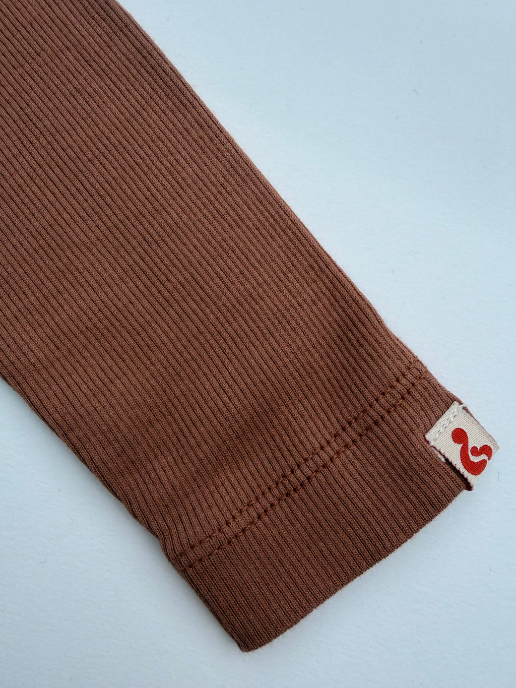 Romp&Roll meegroeiromper (Terra (lange mouw) met eigen keus borduursel)