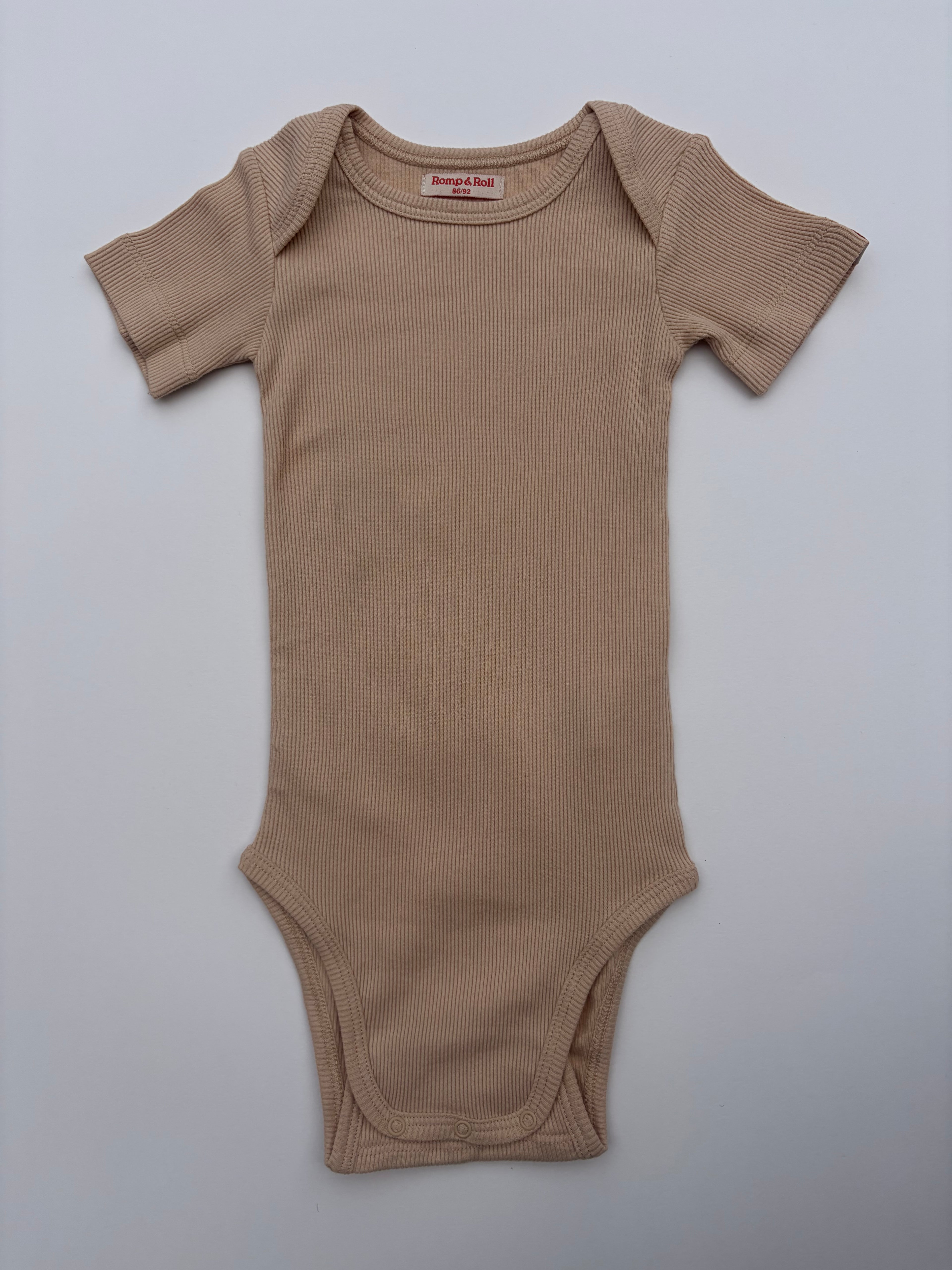 Romp&Roll meegroeiromper (Dunes (korte mouw) met eigen keus borduursel)