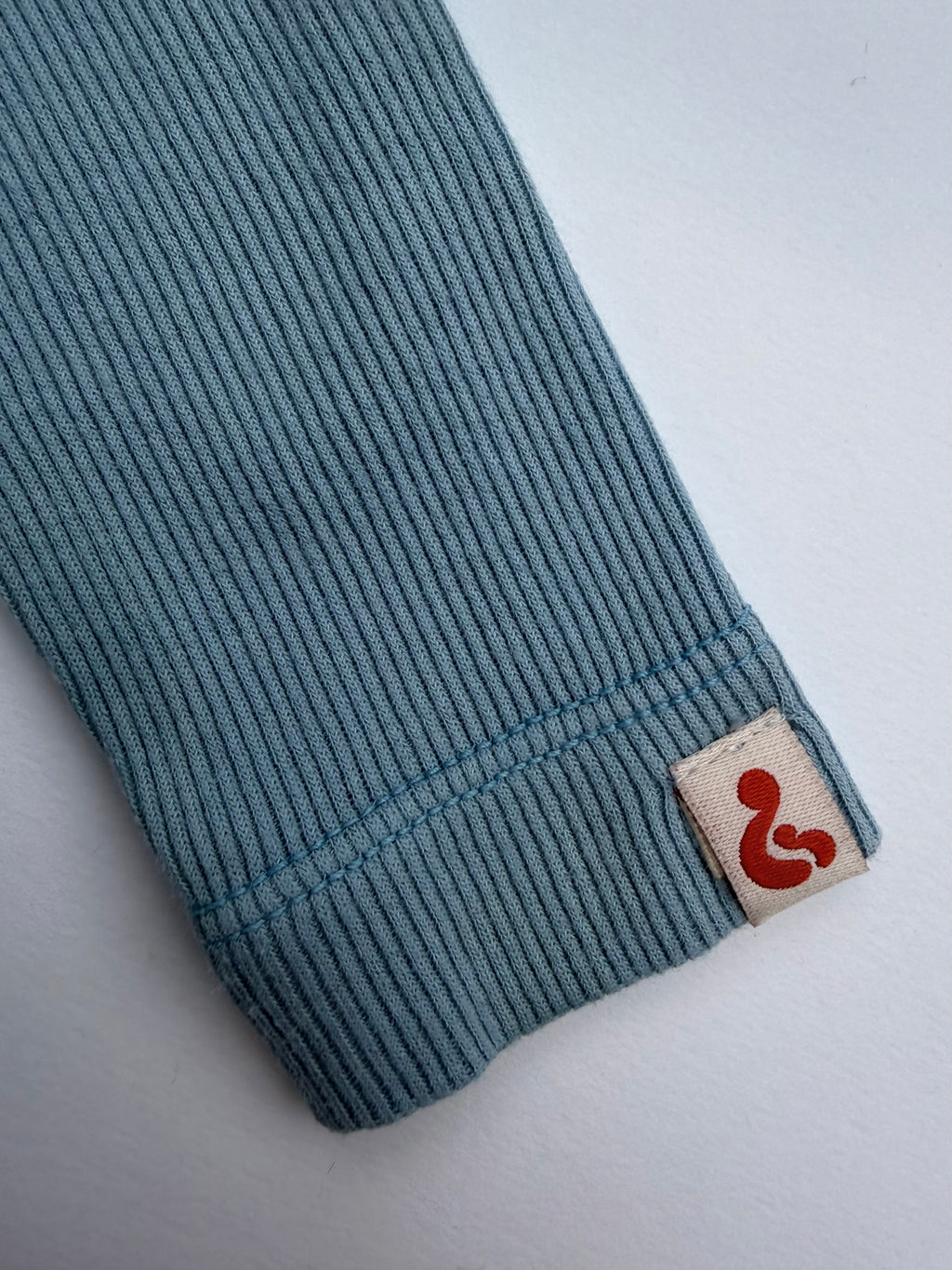 Romp&Roll meegroeiromper (Breeze (lange mouw) met eigen keus borduursel)